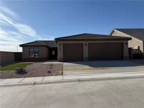 6043 S Trailblazer Ave, Fort Mohave, AZ 86426
