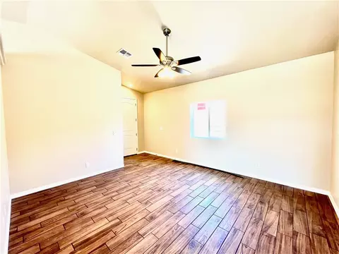 Living - 3500 E Thompson Ave, Kingman, AZ 86409 photo 2 of 4