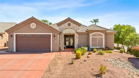 5913 S Desert Lakes Dr, Fort Mohave, AZ 86426