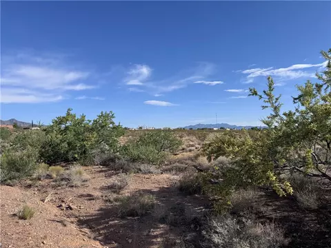 7264 E Stetson Dr, Kingman, AZ 86401 photo 3