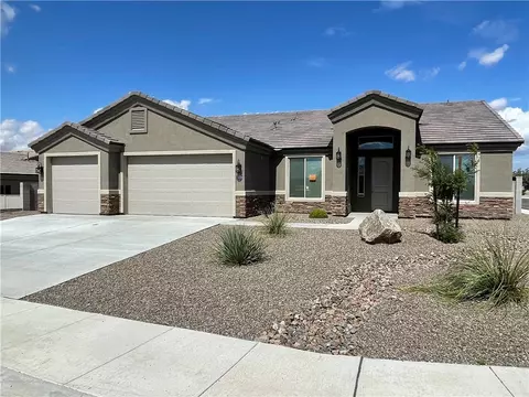 3406 Spur Cross St, Kingman, AZ 86401