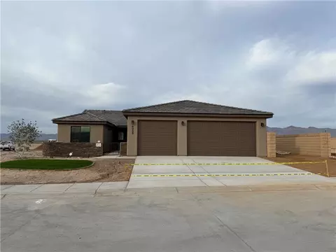 6055 S Trailblazer Ave, Fort Mohave, AZ 86426
