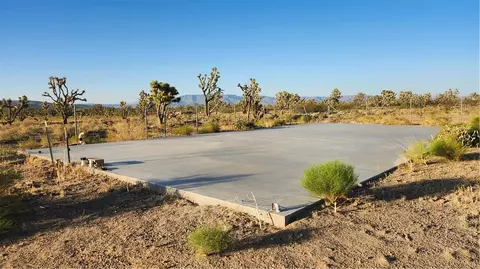 17932 N Needle Dr, Dolan Springs, AZ 86441