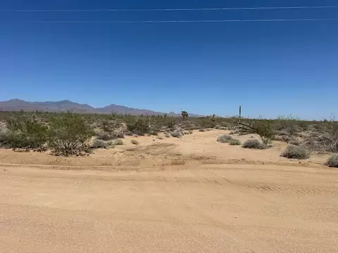 24231013 S Gene Autry Rd, Yucca, AZ 86438