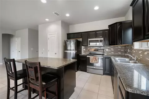 Kitchen - 2649 E Luna Vis, Kingman, AZ 86409 photo 2 of 3