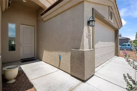 Exterior - 2649 E Luna Vis, Kingman, AZ 86409 photo 5 of 9