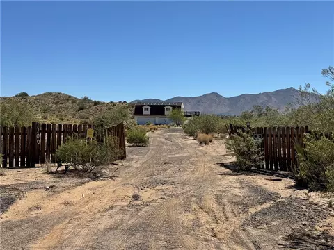 1100 S Hackberry Rd, Kingman, AZ 86401