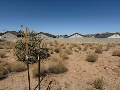 11 N Eagle Rock Rd, Kingman, AZ 86401