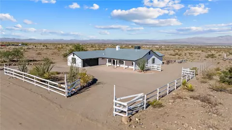 15565 Iron Dr, Dolan Springs, AZ 86441