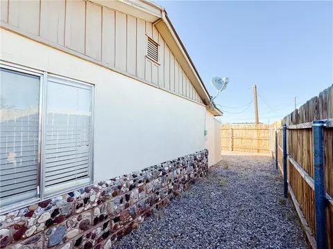 3585 E Bluebird Ln, Kingman, AZ 86409 photo 15