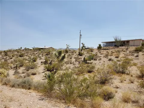 29890 N Surf Spray Dr, Meadview, AZ 86444