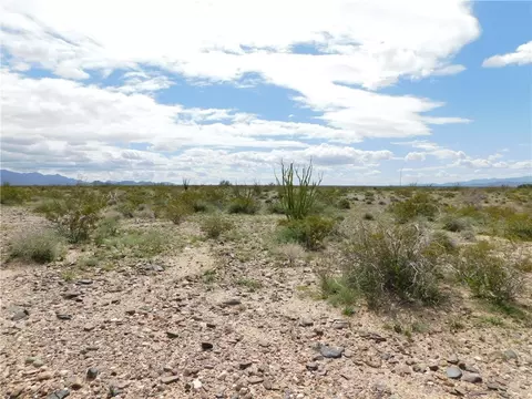 lot182 S Apache Rd, Yucca, AZ 86438