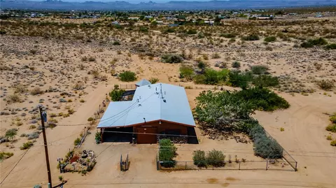 3745 N Aguila Rd, Golden Valley, AZ 86413