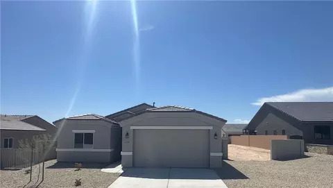 2206 E Hutch St, Fort Mohave, AZ 86426