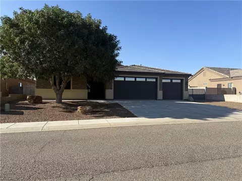 3299 Karen Ave, Kingman, AZ 86401