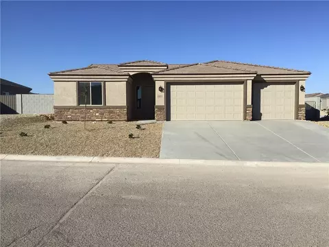 2221 E Twins Dr, Fort Mohave, AZ 86426