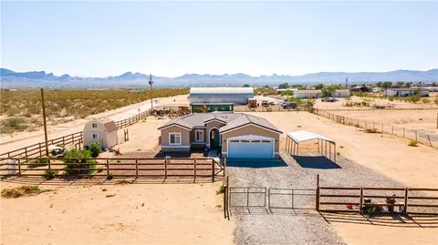 741 S Teddy Roosevelt Rd, Golden Valley, AZ 86413