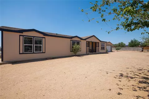 7033 W Zuni Dr, Golden Valley, AZ 86413