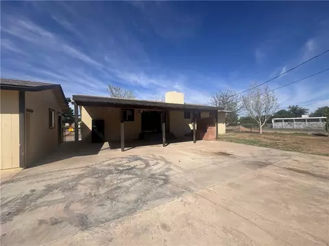 Exterior - 3120 E Ames Ave, Kingman, AZ 86409 photo 9 of 12