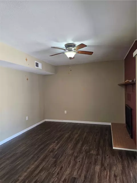 Living - 3120 E Ames Ave, Kingman, AZ 86409 photo 6 of 8
