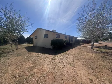 Exterior - 3120 E Ames Ave, Kingman, AZ 86409 photo 4 of 12