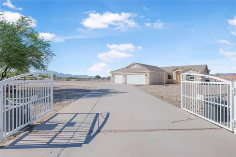 1325 E Gardena Rd, Fort Mohave, AZ 86426