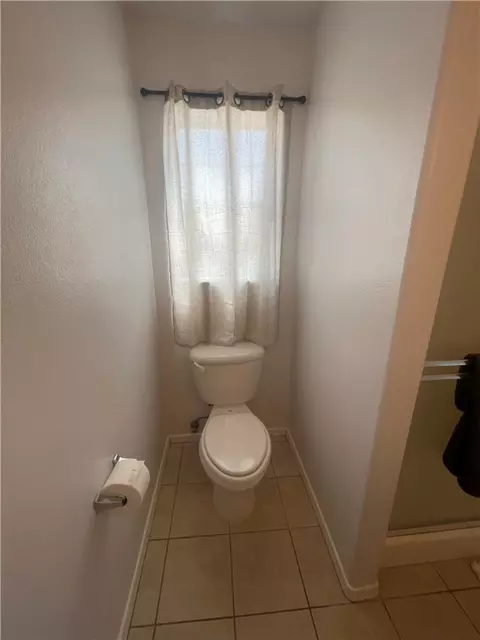 Bath - 3358 E Ames Ave, Kingman, AZ 86409 photo 4 of 5