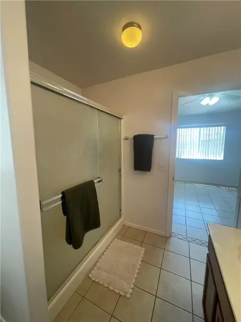 Bath - 3358 E Ames Ave, Kingman, AZ 86409 photo 5 of 5
