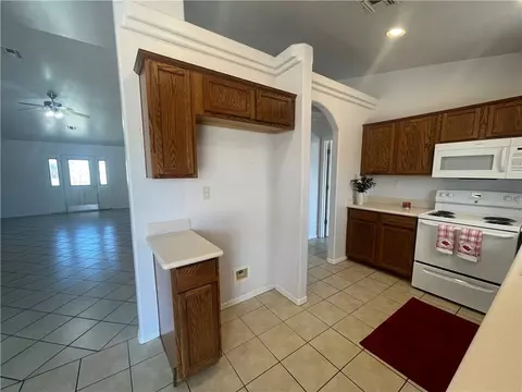 Kitchen - 3358 E Ames Ave, Kingman, AZ 86409 photo 2 of 3