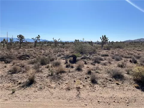 327-03 N 384 N Pueblo Rd, Dolan Springs, AZ 86441
