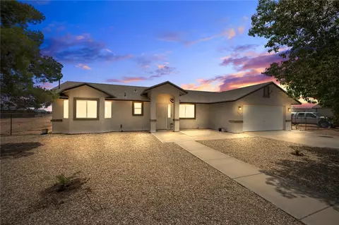 5592 W Tonto Rd, Golden Valley, AZ 86413