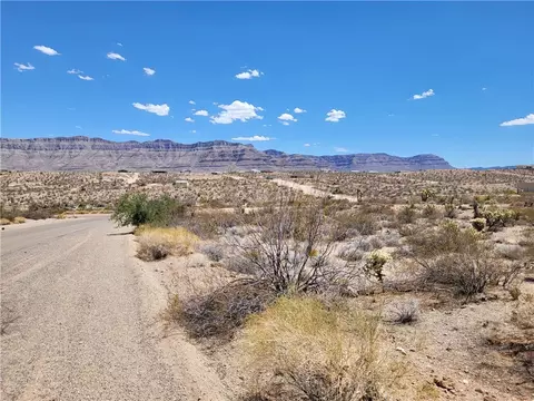 720 E Vulcan Dr, Meadview, AZ 86444