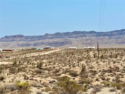 850 Frazier Ln, Meadview, AZ 86444