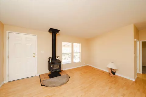 Living - 10293 E Amber Ct, Hackberry, AZ 86411 photo 2 of 3