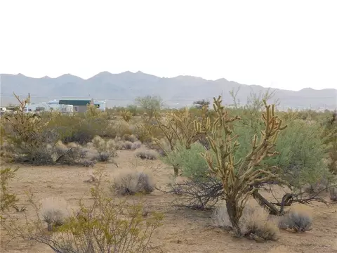 3740 N Horse Mesa Rd, Golden Valley, AZ 86413