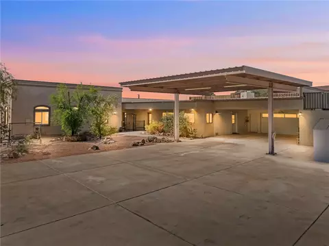 1328 Hummingbird Pl, Bullhead City, AZ 86442