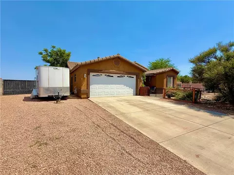 3960 E Snavely Way, Kingman, AZ 86409 photo 2