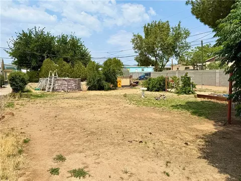 Exterior - 3223 E Potter Ave, Kingman, AZ 86409 photo 9 of 12
