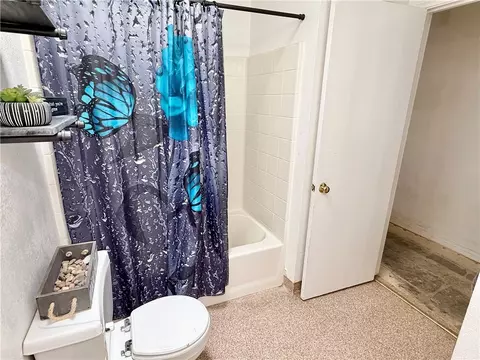 Bath - 3223 E Potter Ave, Kingman, AZ 86409 photo 4 of 4