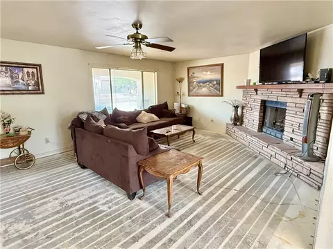 Living - 3223 E Potter Ave, Kingman, AZ 86409 photo 2 of 3