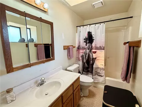 Bath - 3223 E Potter Ave, Kingman, AZ 86409 photo 1 of 4