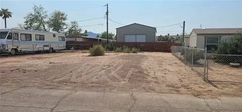 2089 Santa Cruz Ave, Bullhead City, AZ 86442