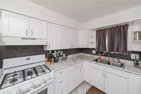 Kitchen - 2990 E Ames Ave, Kingman, AZ 86409 photo 3 of 3