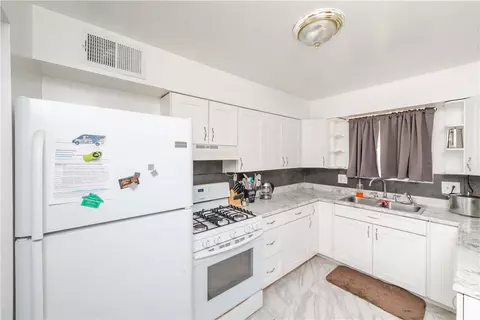 Kitchen - 2990 E Ames Ave, Kingman, AZ 86409 photo 2 of 3