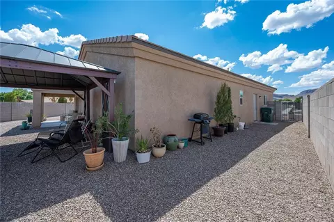 Exterior - 2124 John Wayne Dr, Kingman, AZ 86409 photo 11 of 23