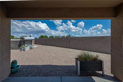 Exterior - 2124 John Wayne Dr, Kingman, AZ 86409 photo 7 of 23