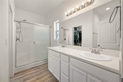 Bath - 2124 John Wayne Dr, Kingman, AZ 86409 photo 1 of 2