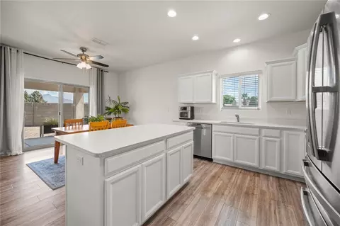 Kitchen - 2124 John Wayne Dr, Kingman, AZ 86409 photo 1 of 5