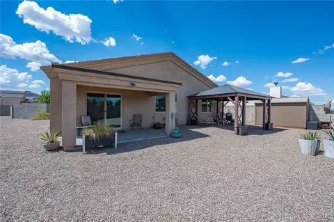 Exterior - 2124 John Wayne Dr, Kingman, AZ 86409 photo 16 of 23