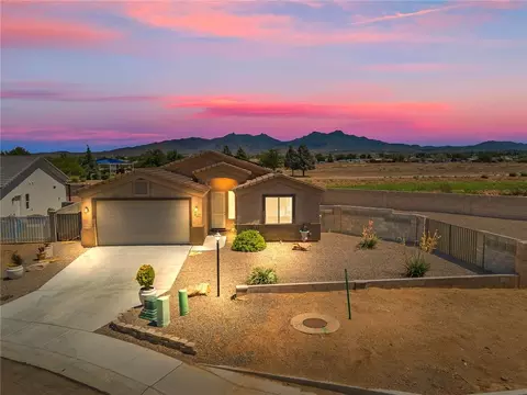 2124 John Wayne Dr, Kingman, AZ 86409
